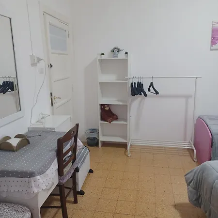 Tetyana Oda ve Kahvaltı