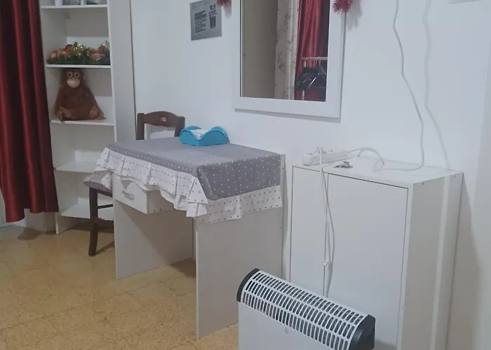 Tetyana Oda ve Kahvaltı Napoli